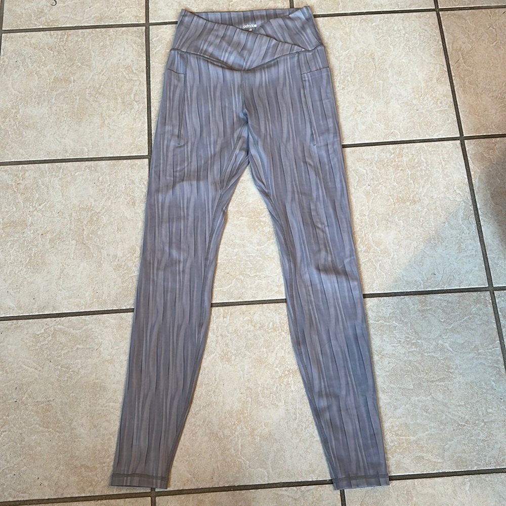 Adidas leggings, XS, 28” inseam, side picked on both sides, cross cross waist
